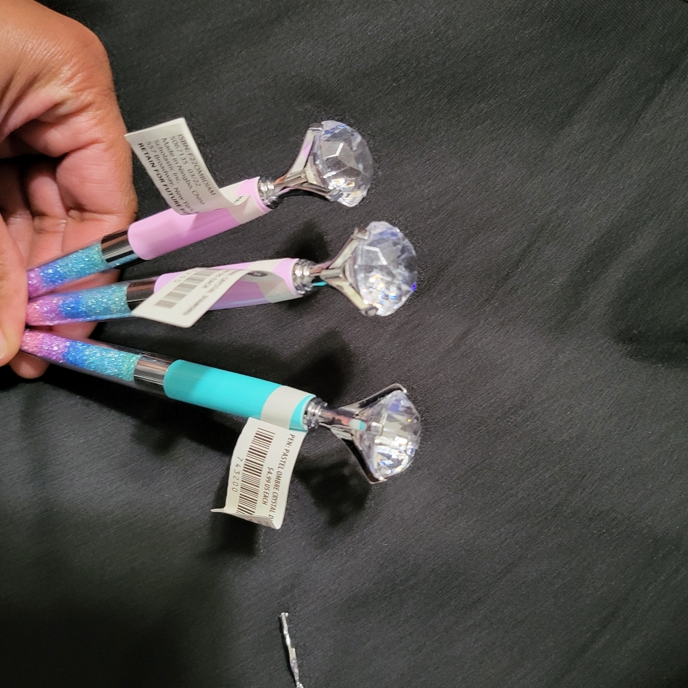 Pens - Picture 5 of 5